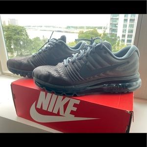 Nike Air Max 9.5 MENS